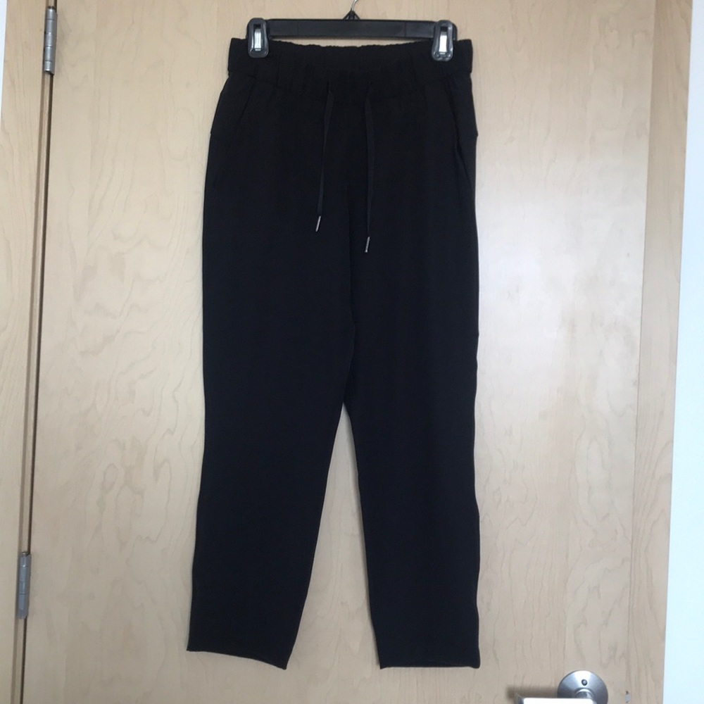 NWT Lululemon On The Fly Pant 7/8 Woven Black - Picture 7 of 7